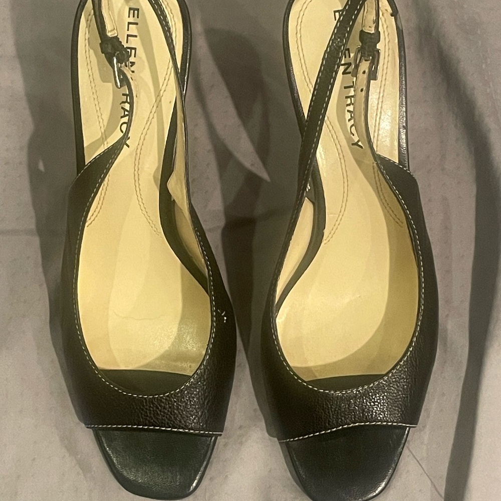 Ellen Tracy Toe Out Slingback Black Mid-Heels - size 7.5M